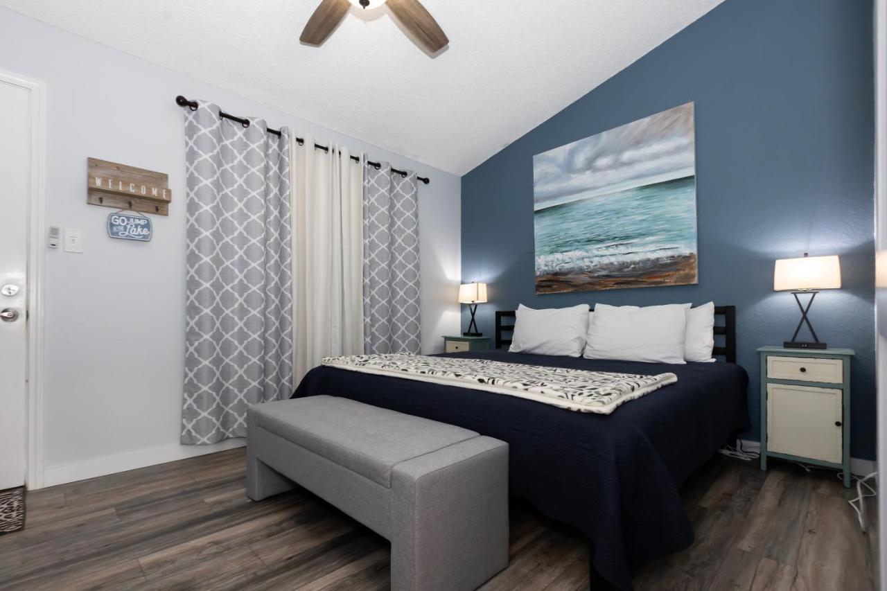 F Lakefront! Remodeled, Sleeps 4, Boat Slip, Patio, Wifi, Cable, Pool Osage Beach Exterior foto
