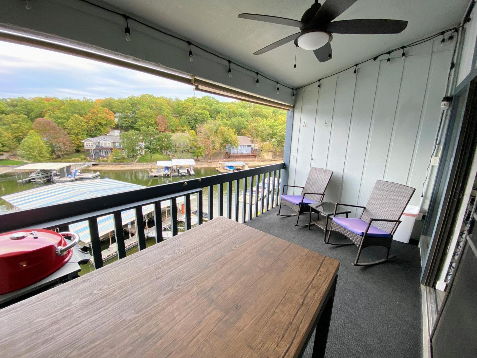F Lakefront! Remodeled, Sleeps 4, Boat Slip, Patio, Wifi, Cable, Pool Osage Beach Exterior foto